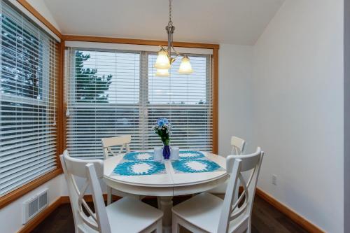 Barefoot Beach House - image 4