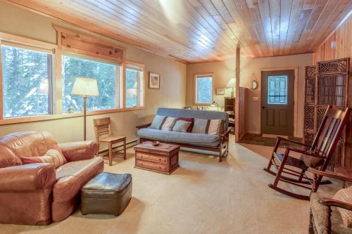 Foothill Cabin - image 6
