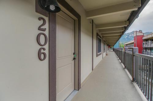 Ski and Racquet Club Condo - image 2