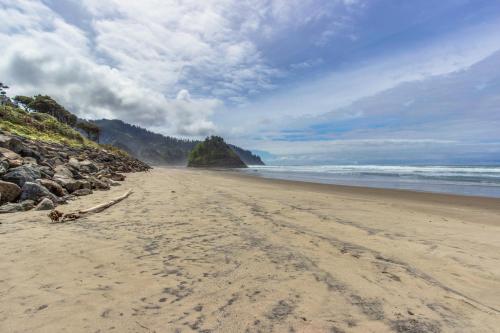 A-Frame Hideaway - image 8