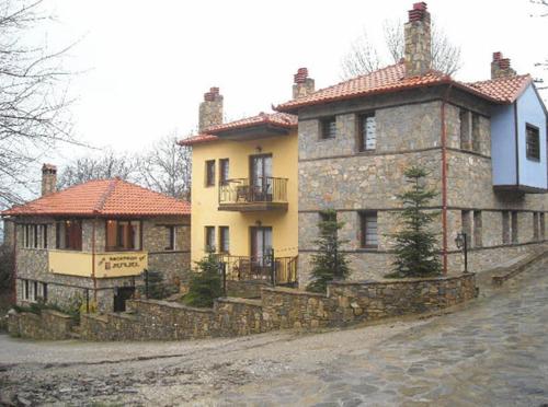  Dryades Traditional Guesthouse in 60065 Palaioi Poroi