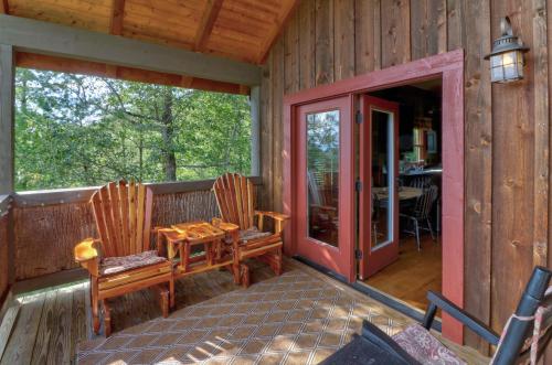 Barbie Ann's Hideaway Cabin - image 2