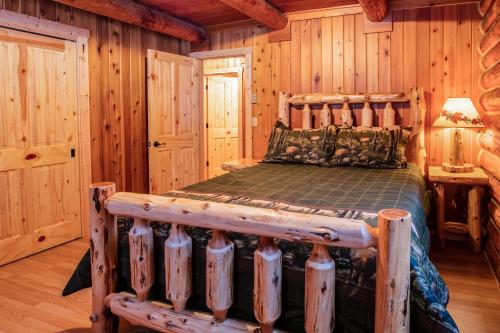 Blacktail Cabin - image 6