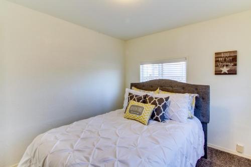 Surfside Cottage - image 8