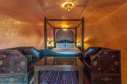 Kasbah Tizzarouine in Boumalne Dades