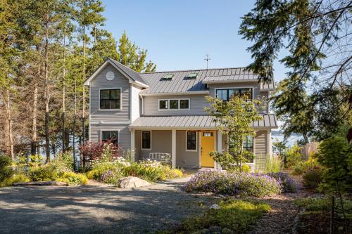 Orcas Beach Cottage