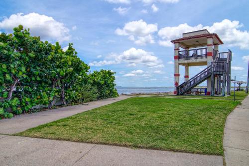 Seaside Pearl in Mustang Beach, USA