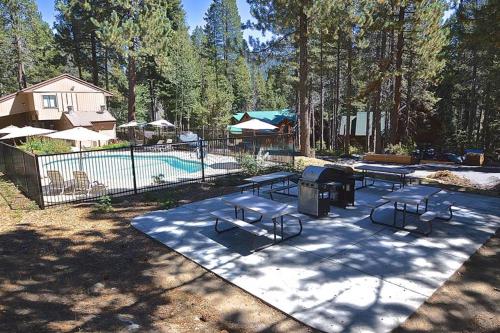 Blue Jay Condominium - image 5