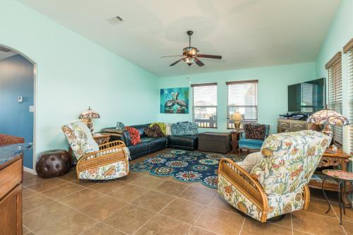 Crystal Cottage - image 6