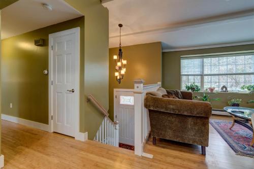 Cranberry Hill - image 8