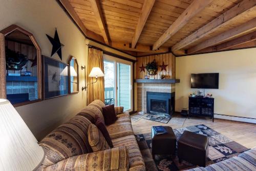 Treehouse 202 - image 7