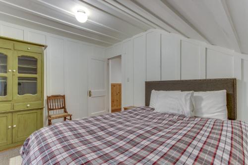 Renee's Log House - image 7
