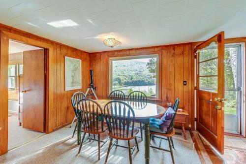 Amherst Lake Cozy Cottage - image 8