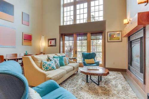 Amazing Luxury Downtown Old Mill Home in Bend, USA