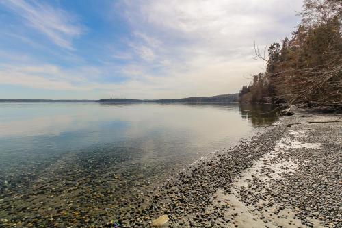 Peaceful Port Ludlow Escape