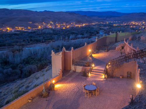 Kasbah Tizzarouine in Boumalne Dades
