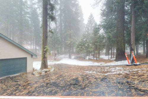 Littlefield Hideaway - image 9