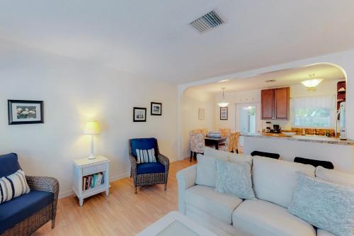 Blue Wave Villa West - main image