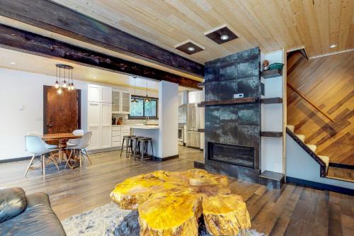 Creekside Cabin
