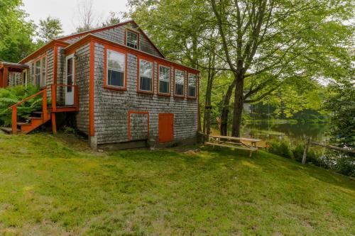 Hosmer Pond Retreat - image 4