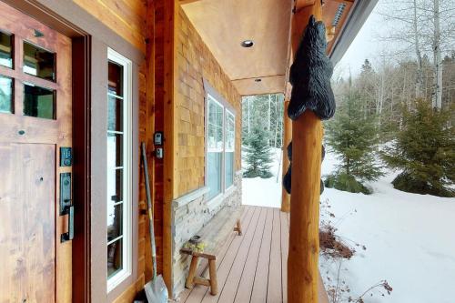 Lazy Bear Lodge - image 3
