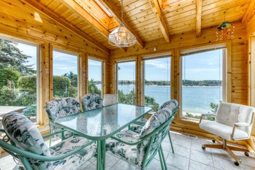 Riverfront Estate - image 9