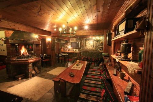 Közös társalgó / TV, Lydia Lithos Mountain Resort in Metamorfosi Naousa