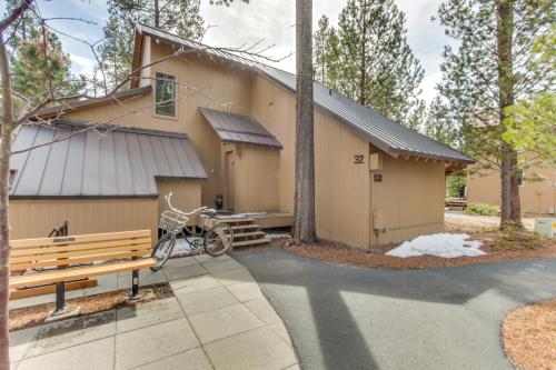 32 Cabin Cluster Ln - image 5
