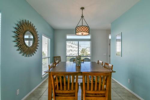 Plantation Place #h403 - image 9