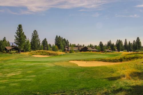 Caldera Lodge on the Pond - image 5