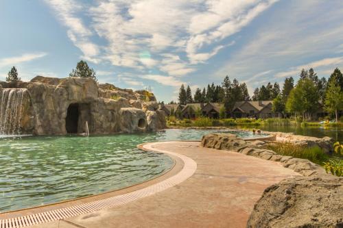 Caldera Lodge on the Pond - image 7