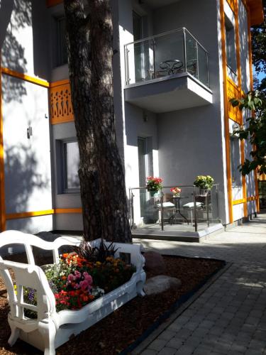 VILLA FLORANCE apartments with terraces & parking in Ventspils