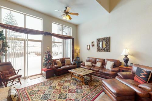 Whispering Pines 924 - image 6