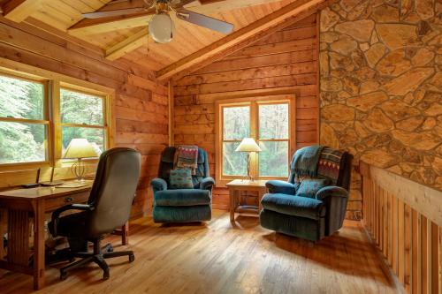 Laurel Creek in Pleasant Hill (IA)