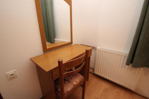 Apartment with Garden View image 10