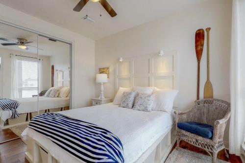 Destiny Beach Villa near Crab Trap