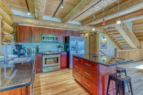 Camano Family Retreat - image 6