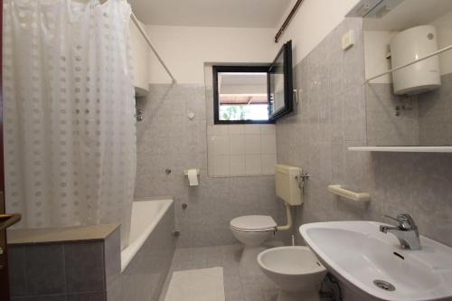 Apartments Saša - pets friendly! - image 4