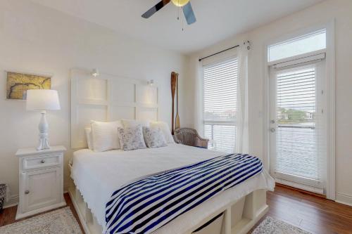 Destiny Beach Villa near Crab Trap