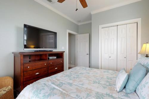 Bay Front Sunset Villa - image 3