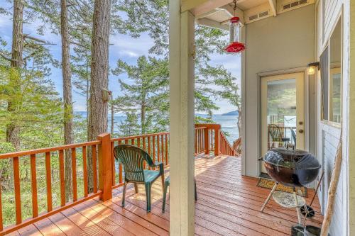 Northwest Shoreline Home - image 8