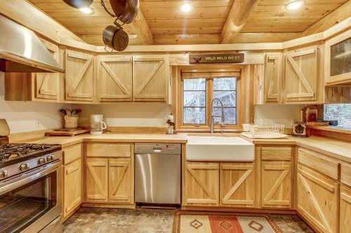 Oden Bay Log Home - image 12