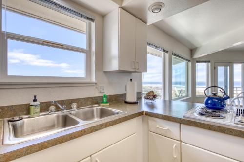 Coast Haven - 2 Bed 2 Bath Vacation home in Bandon Dunes - main image