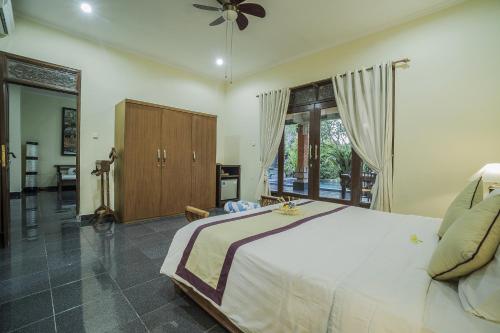 Two-Bedroom Villa image 6