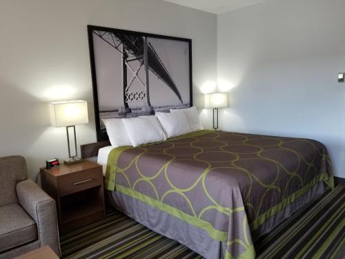 Super 8 by Wyndham Windsor/Dougall Super 8 by Wyndham Windsor/Dougall