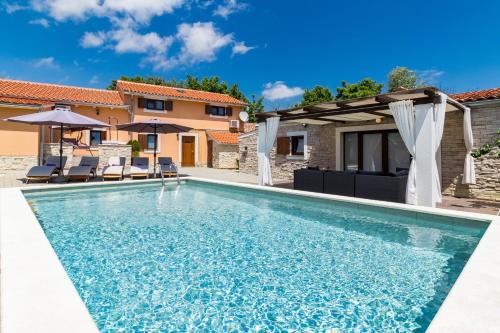  Villa Zvane in Žminj