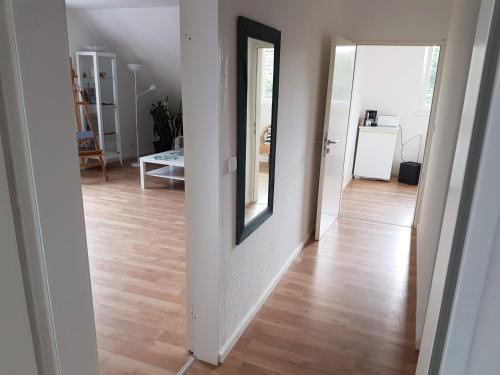 Ēdiens un dzērieni, Künstler Ferienwohnung 3 Zimmer Küche Bad zentrale Lage (Kunstler Ferienwohnung 3 Zimmer Kuche Bad zentrale Lage) in Hagen im Bremischen