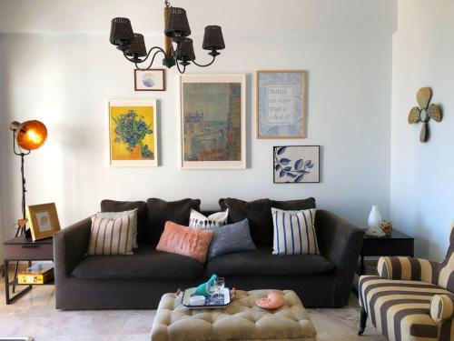  Gorgeous Apartment with Amazing Sea View in the Town Center, Unterkunft in Stilís