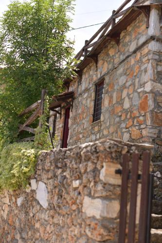  6 Beds Small House on Olympus Authentic Landscape, Unterkunft in Pétra