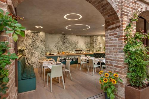 Il Cortile di San Michele – Guarene, NY